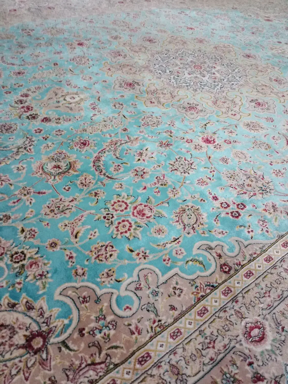 فرش 6 متری ابریشم مصنوعی|فرش|سرخه حصار, |دیوار