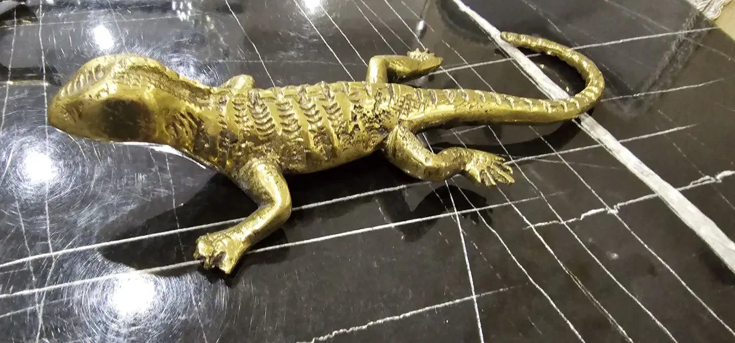 مجسمه بزنز|مجسمه، تندیس، ماکت|اسلامشهر, شهرک سالور|دیوار