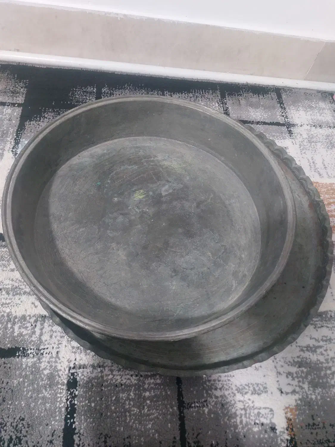 ظروف مسی قدیمی.|ظروف سرو و پذیرایی|نسیم‌شهر, |دیوار