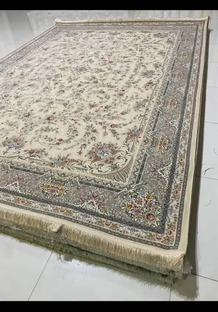 فرش طرح افشان گل ریز رنگ کرم|فرش|سیرجان, |دیوار