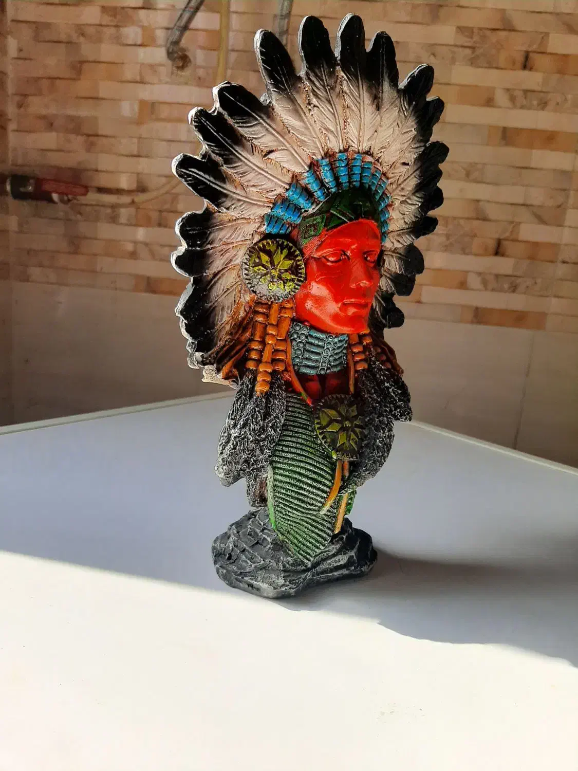 تندیس بانوی سرخپوست|مجسمه، تندیس، ماکت|رشت, منظریه|دیوار