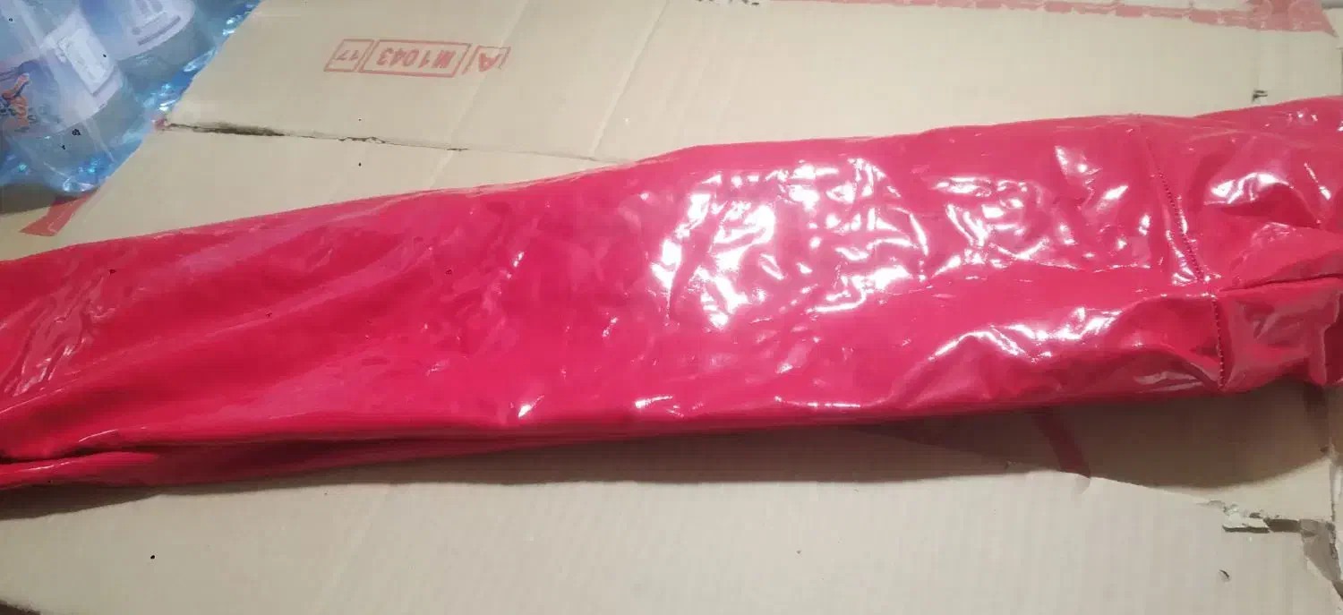 بوت|کیف، کفش، کمربند|اصفهان, فرودگاه|دیوار