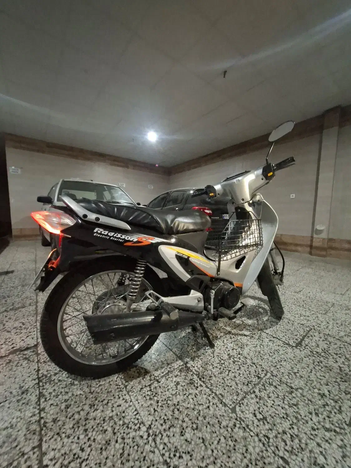 طرح ویو|موتورسیکلت|مشهد, شاهد (شهرک غرب)|دیوار