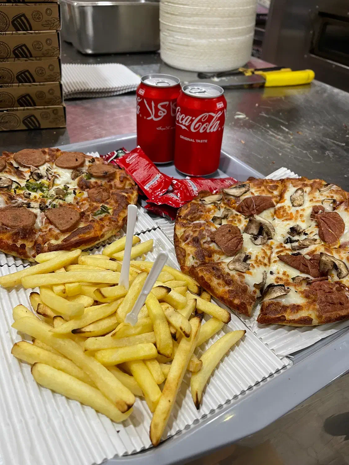 کاردر پیتزا کسری|استخدام خدمات فروشگاه و رستوران|بندر انزلی, امامزاده|دیوار