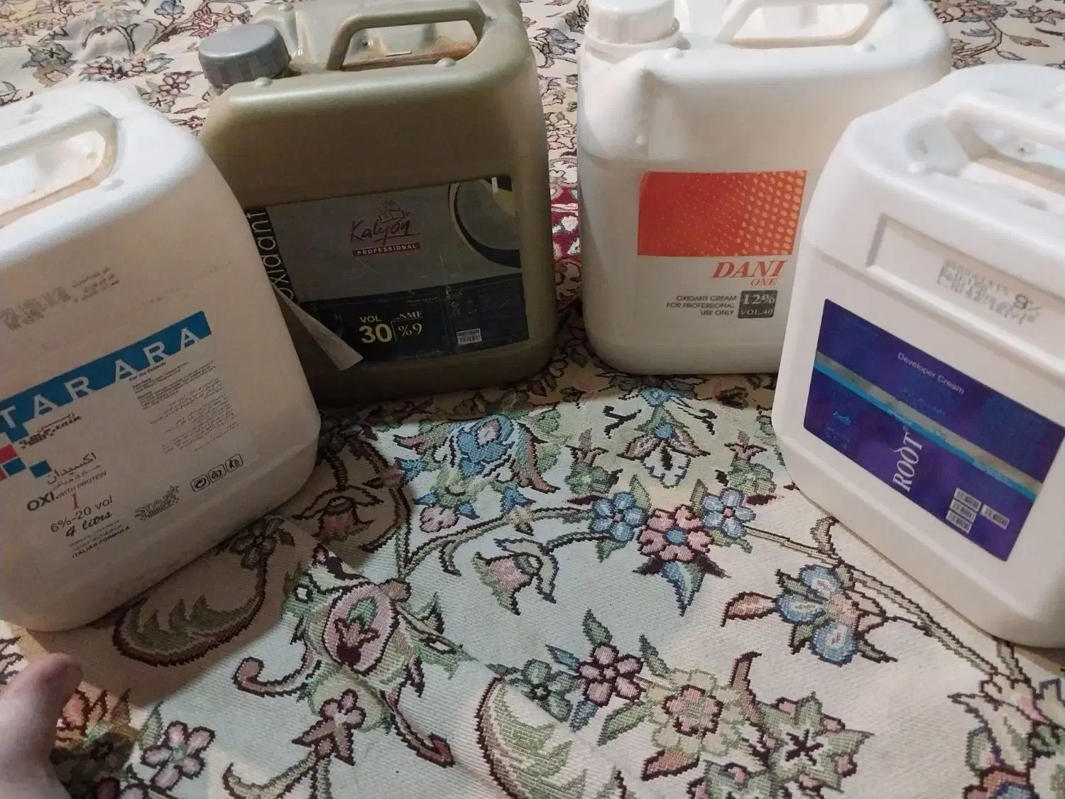 وسایل آرایشگاه خوش قیمت|آرایشگاه و سالنهای زیبایی|شیراز, تندگویان|دیوار