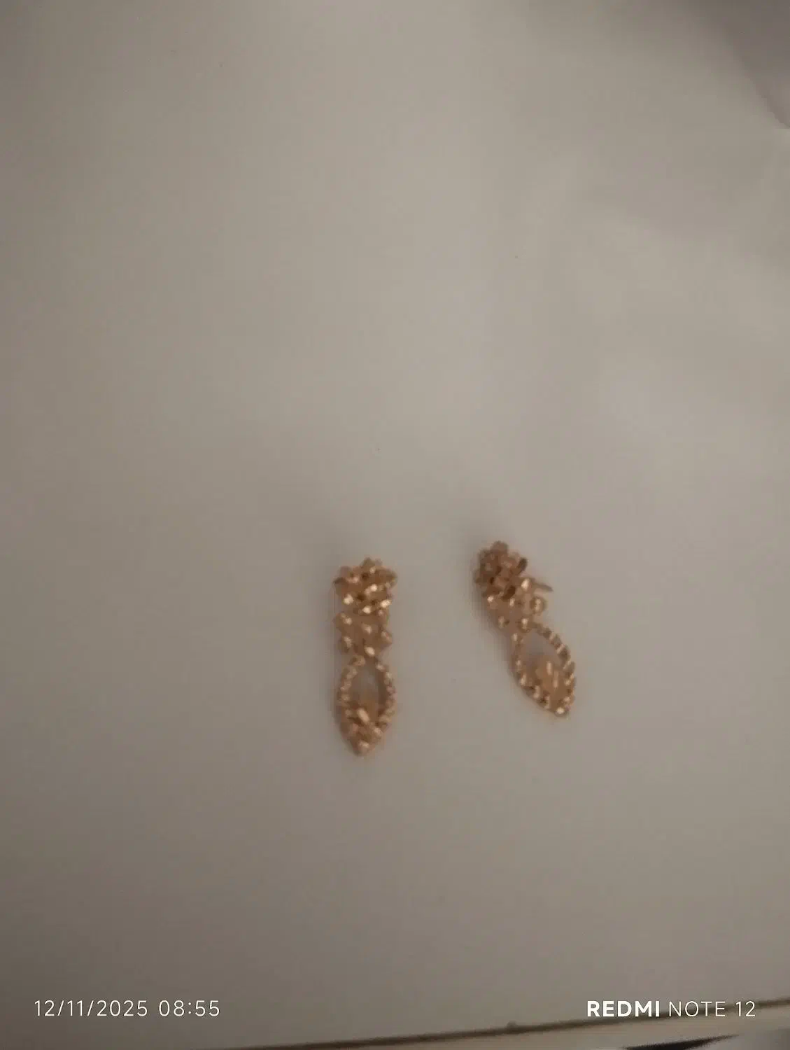 گوشواره سبک|جواهرات|شیراز, شیخ روزبهان|دیوار