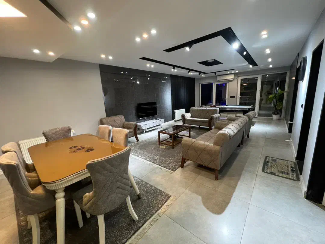 اجاره ویلا استخردار لوکس(میزبیلیارد)|اجارهٔ کوتاه‌مدت ویلا و باغ|رشت, گلسار|دیوار