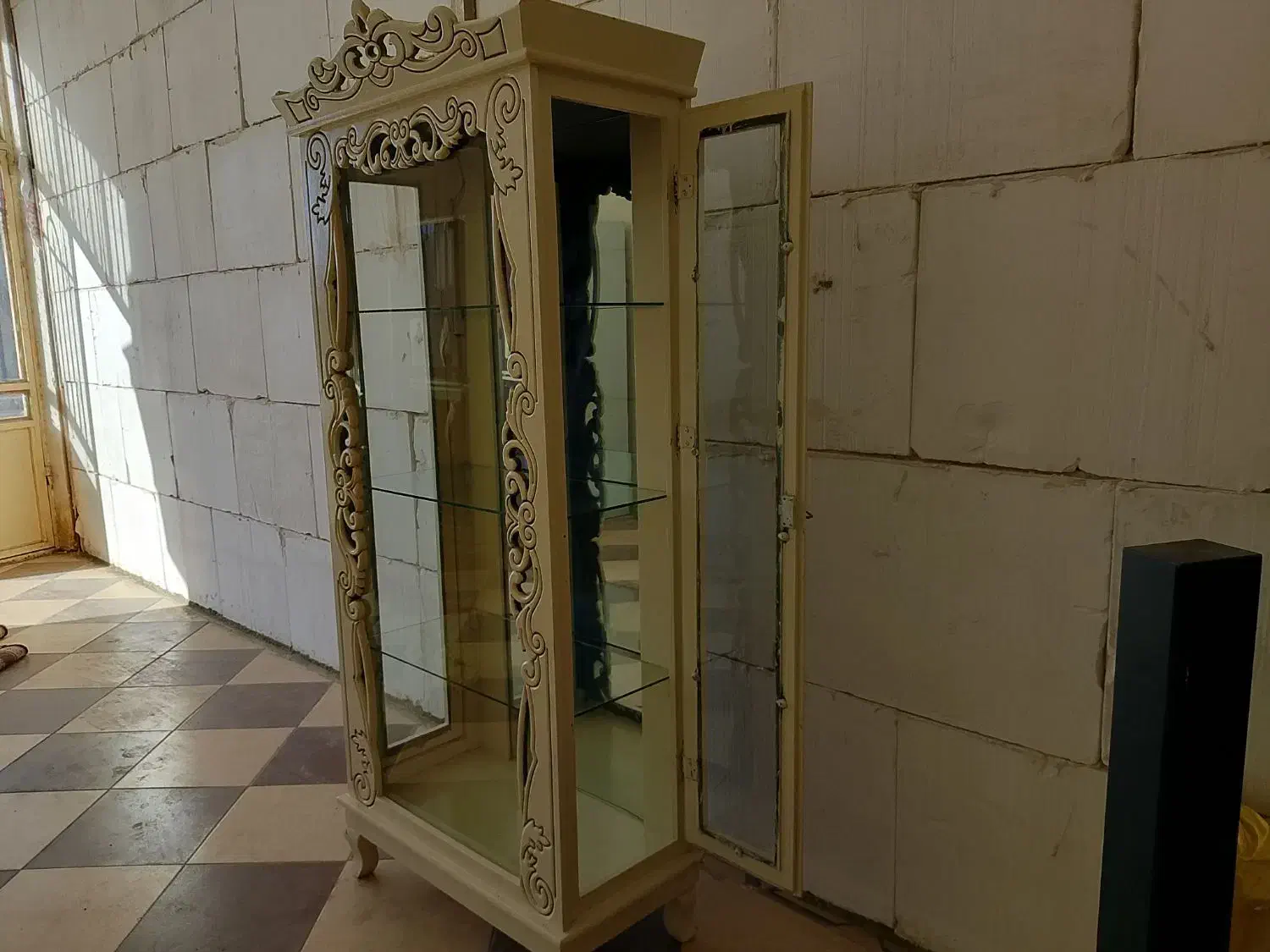 بوفه|بوفه، ویترین، کنسول|خاوه, |دیوار