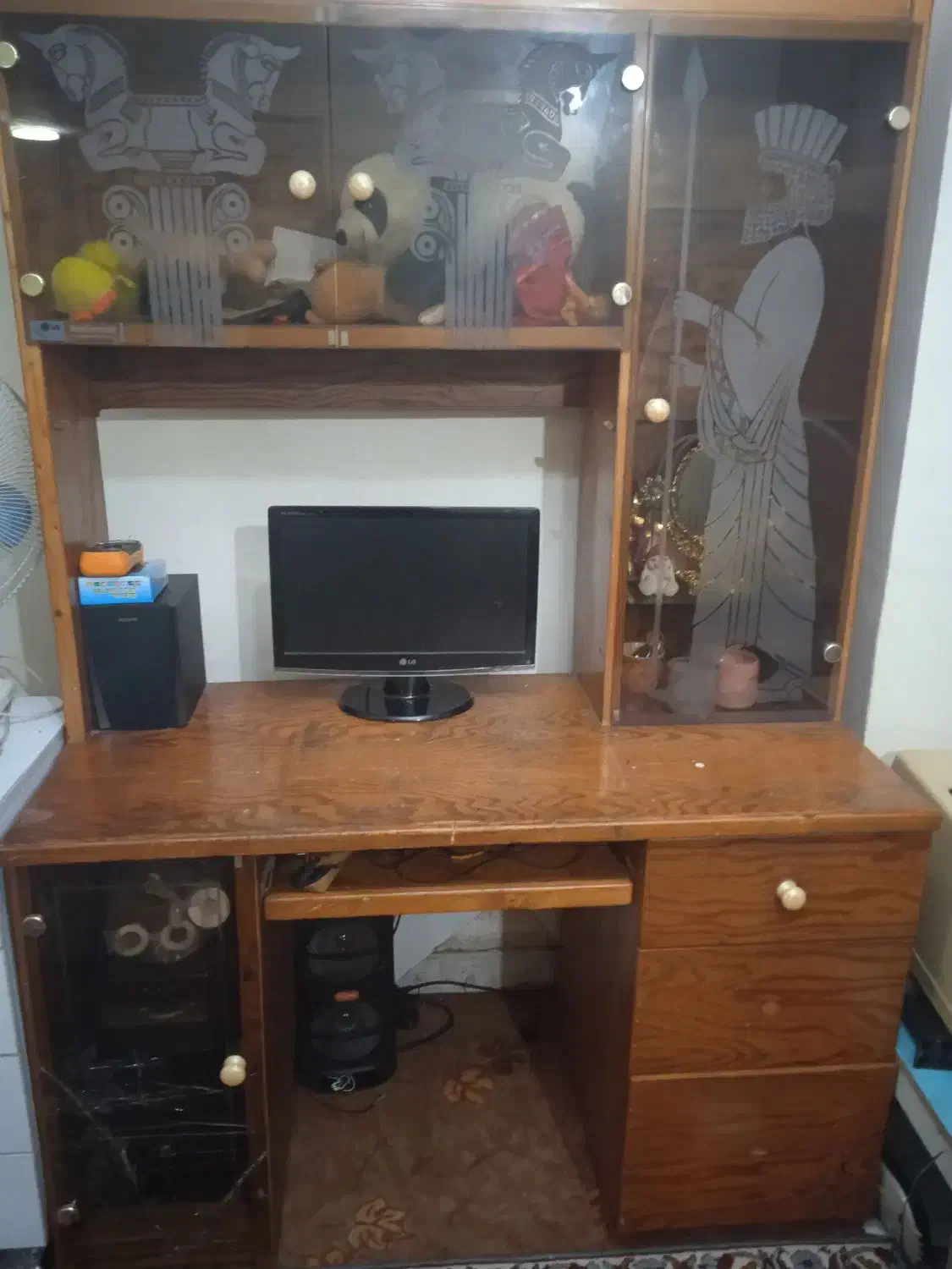 میز کامپیوتر چوب نراد|میز تحریر و کامپیوتر|رشت, کوی مهر|دیوار