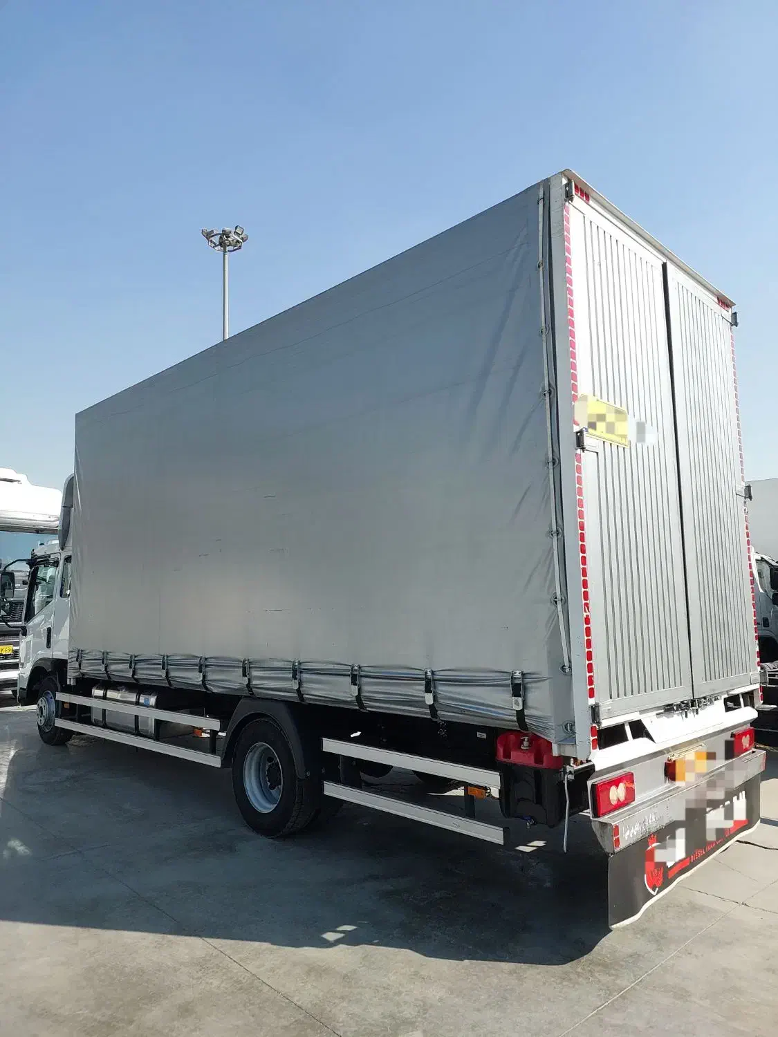 فورس ۸تن مدل ۱۴۰۳ کم کارکرد|خودرو سنگین|اسلام‌شهر, ملک‌آباد|دیوار