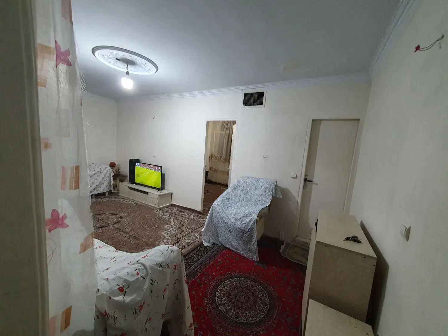 رهن و اجاره ۵۵ متر ۱ خوابه پارکینگ خوش نقشه|اجارهٔ آپارتمان|تهران, خاک سفید|دیوار