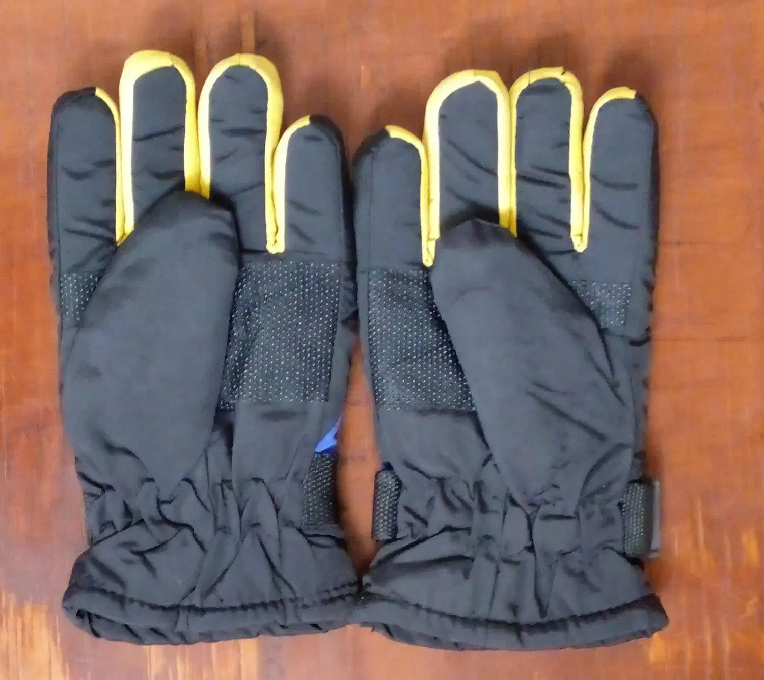 دستکش پسرانه زمستانی|کفش و لباس بچه|قم, حنیف نژاد|دیوار