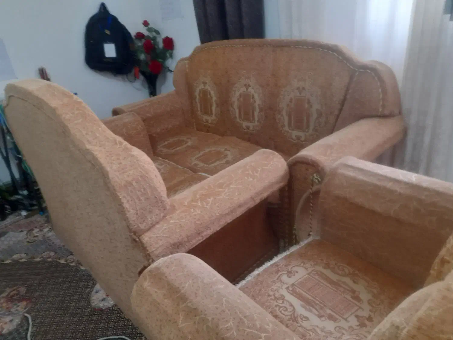 مبل کارکرده ۳ملیون تومان|مبلمان خانگی و میز عسلی|پارس‌آباد, |دیوار