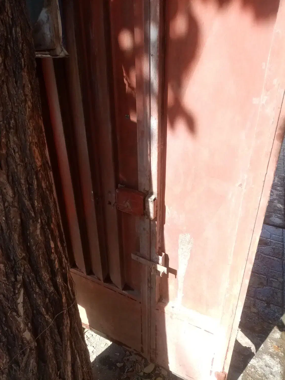 درب حیاطی درحدنو|مصالح و تجهیزات ساختمان|بروجن, |دیوار