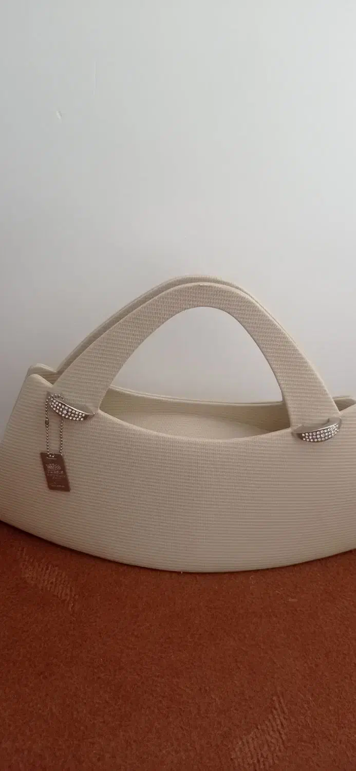 کیف خارجی کرم|کیف، کفش، کمربند|قم, زنبیل آباد|دیوار