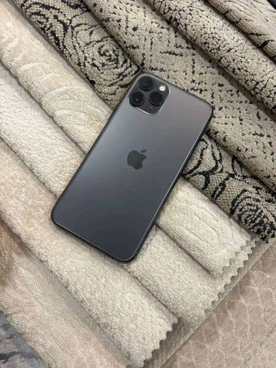 آیفون یازده پرو ۲۵۶مشکی|موبایل|اصفهان, محله اسلامی|دیوار