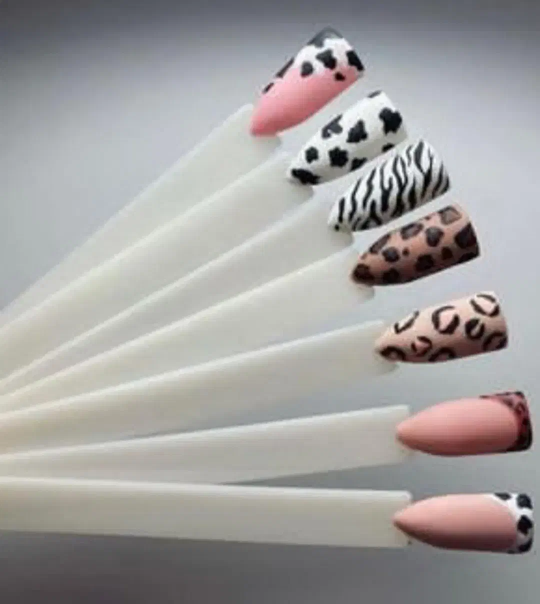 کاشت ناخن فقط ۳۰۰|خدمات آرایشگری و زیبایی|قم, آزادگان|دیوار