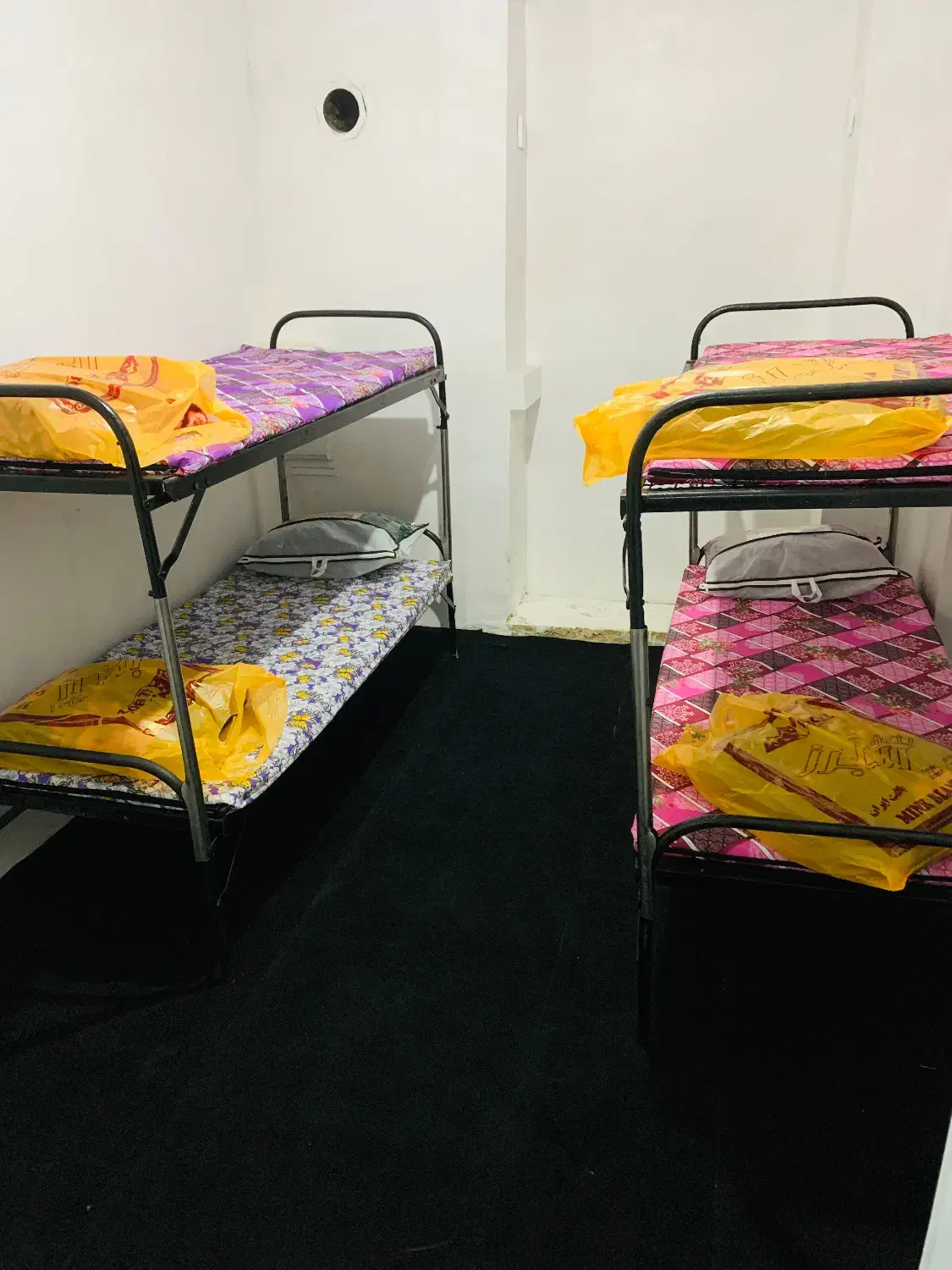 خوابگاه‌ و اقامتگاه و پانسیون ویژه آقایان|اجارهٔ کوتاه‌مدت آپارتمان و سوئیت|تهران, امام حسین|دیوار