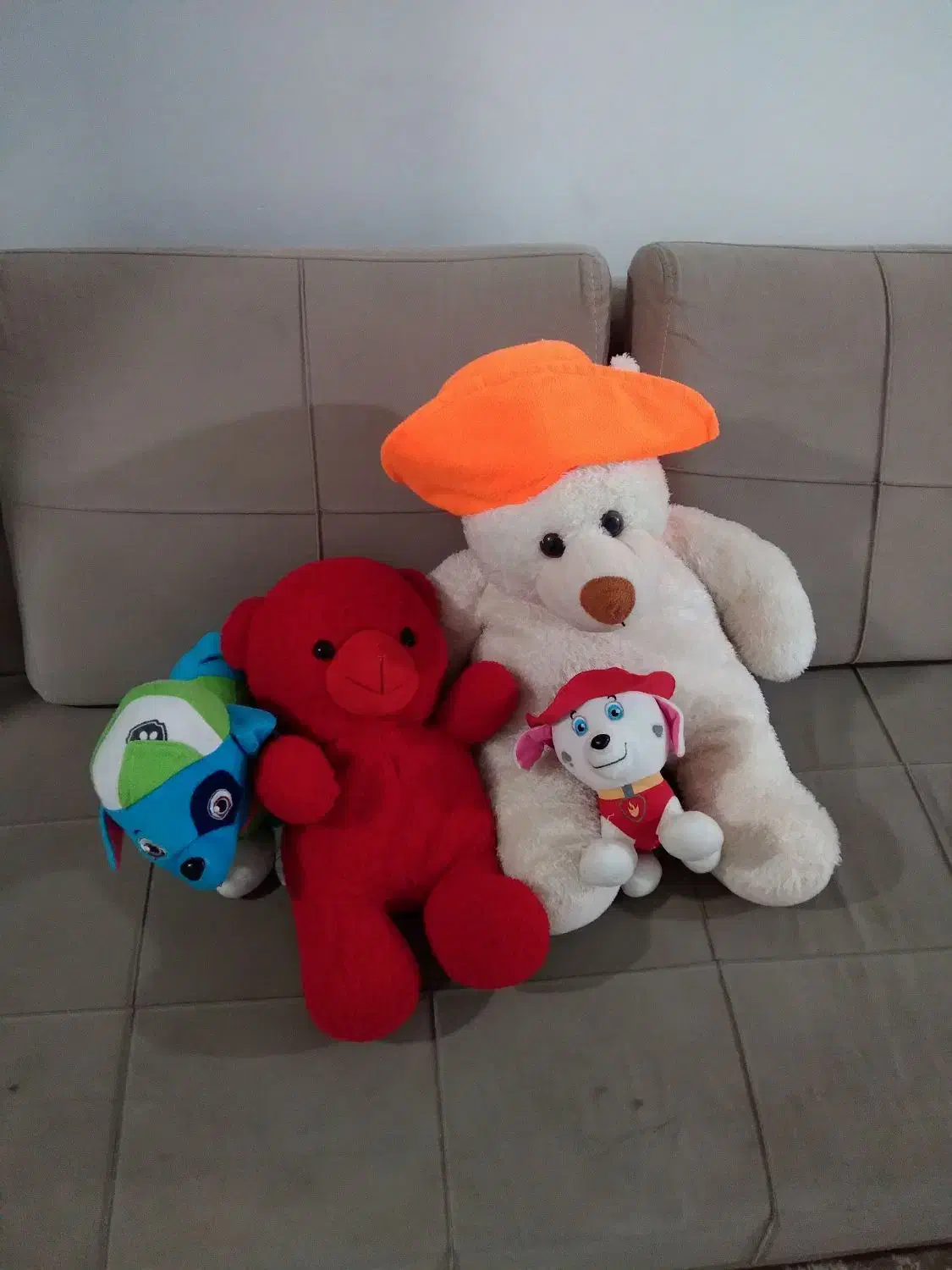 چهارتا عروسک|اسباببازی|گرگان, |دیوار