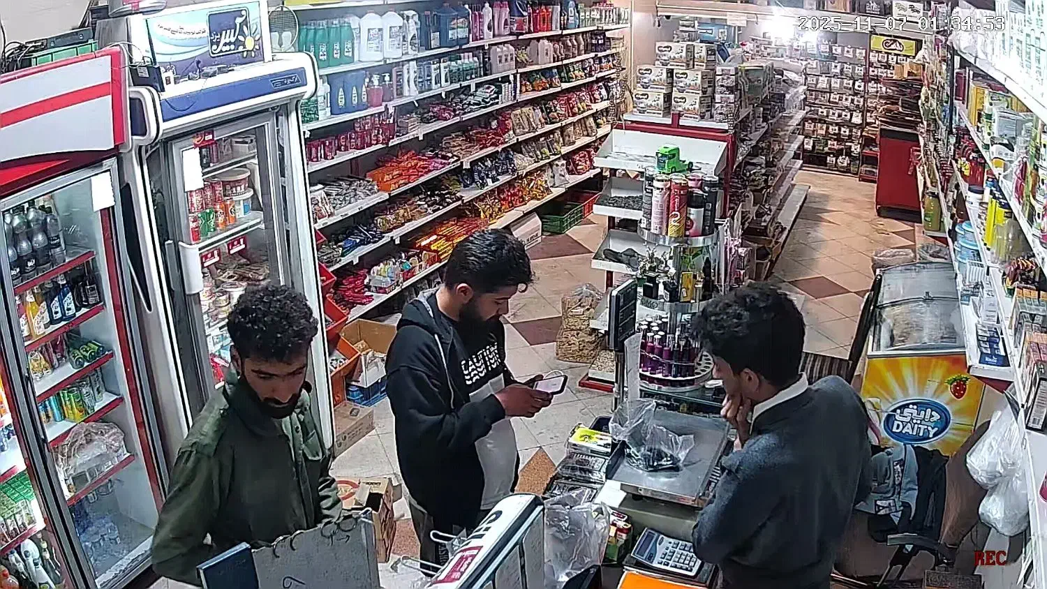 شاگرد برای سوپری|استخدام خدمات فروشگاه و رستوران|یزد, |دیوار