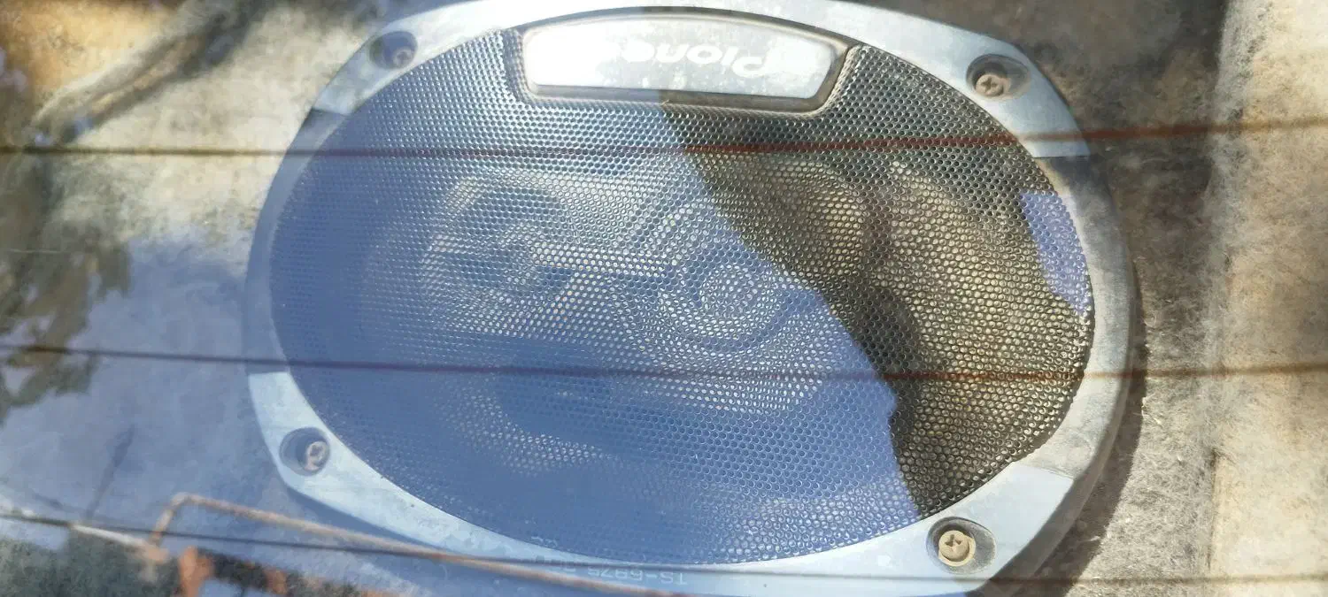 باند پایونر اصل|صوتی و تصویری|بیستون, |دیوار