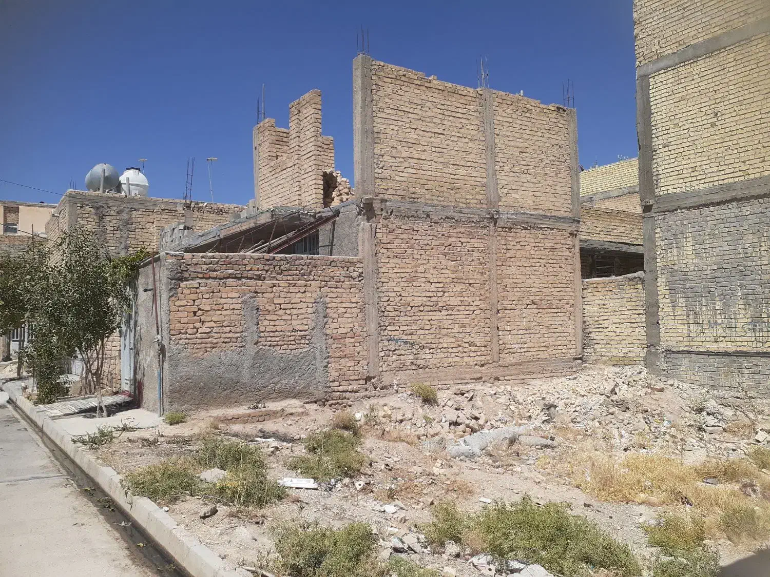 فروش فوری دو قطعه زمین|فروش زمین و ملک کلنگی|مرودشت, شهرک بسیجیان|دیوار