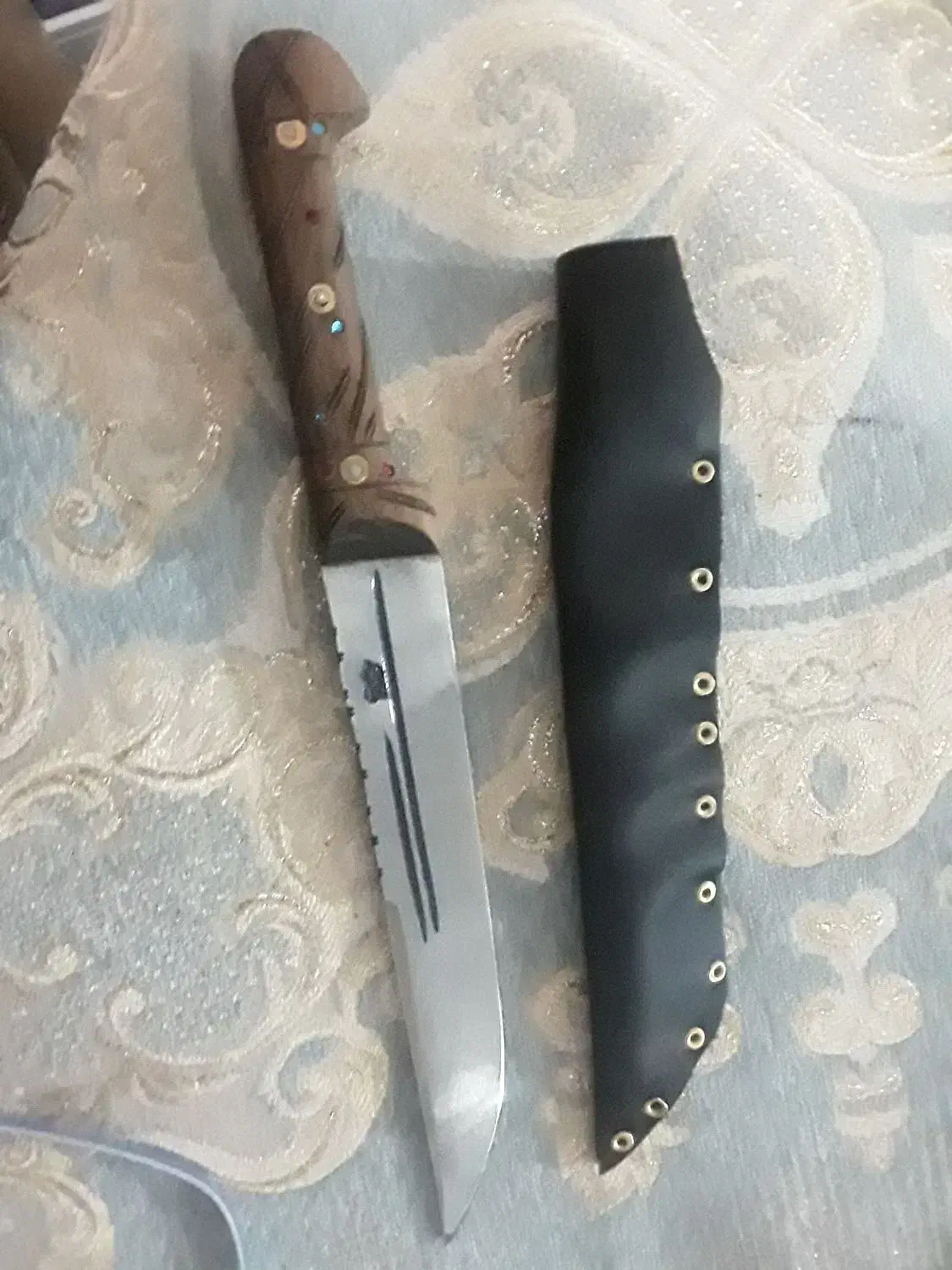 چاقو‌۳۰تایی|کوهنوردی و کمپینگ|قم, نخودی|دیوار