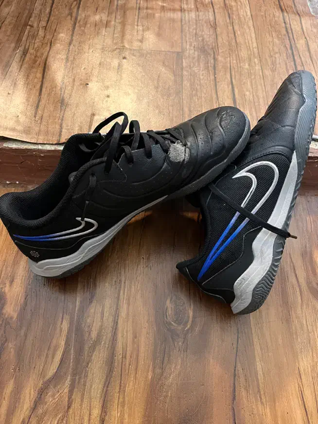 کفش سالن فوتسال اورجینال لجند ۱۰ سایز ۴۲/۵|کیف، کفش، کمربند|اهواز, کوی پلیس|دیوار