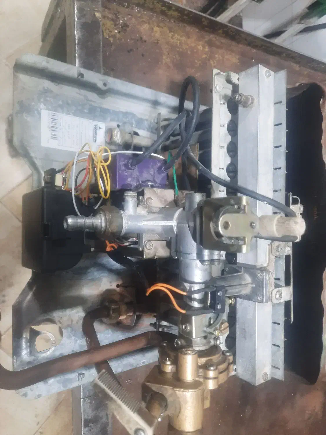 همه چیاش سالم به شرط امتحان فروش فوری|آبگرمکن، پکیج، شوفاژ|استهبان, |دیوار