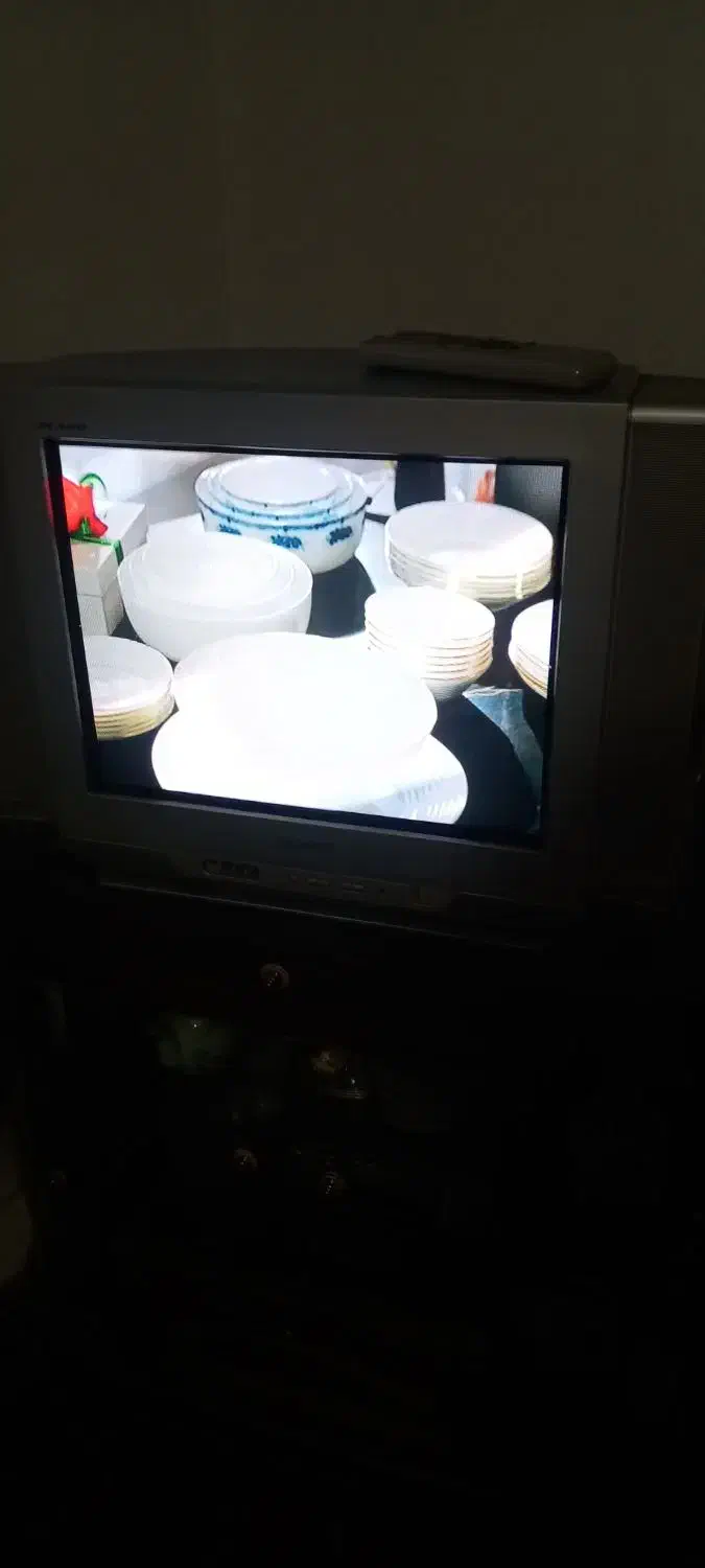 تلویزیون ۲۱ اینچ سالم وتمیز سامسونگ|تلویزیون و پروژکتور|گرگان, |دیوار