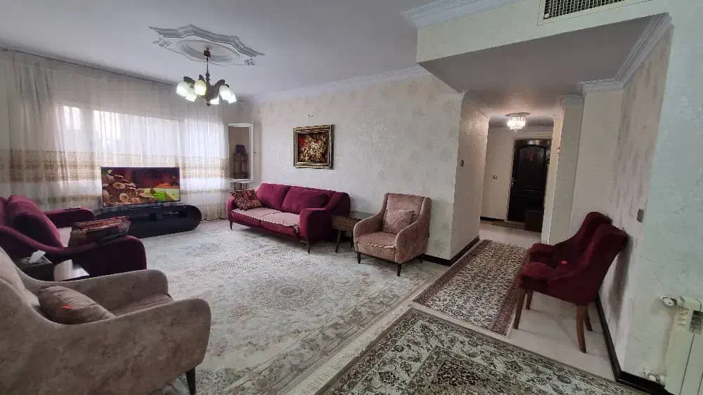 ۱۳۰ متر ۳خواب تک واحدی تمیز سالن پرده همیلا