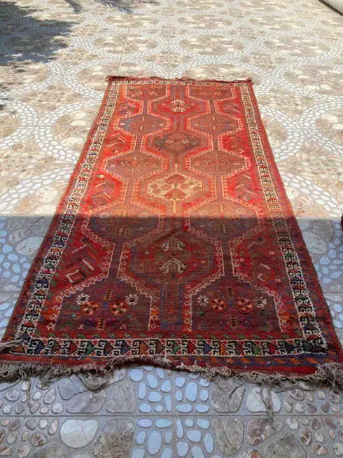 ۶ عدد فرش دستباف قدیمی سالم|فرش|لار, |دیوار