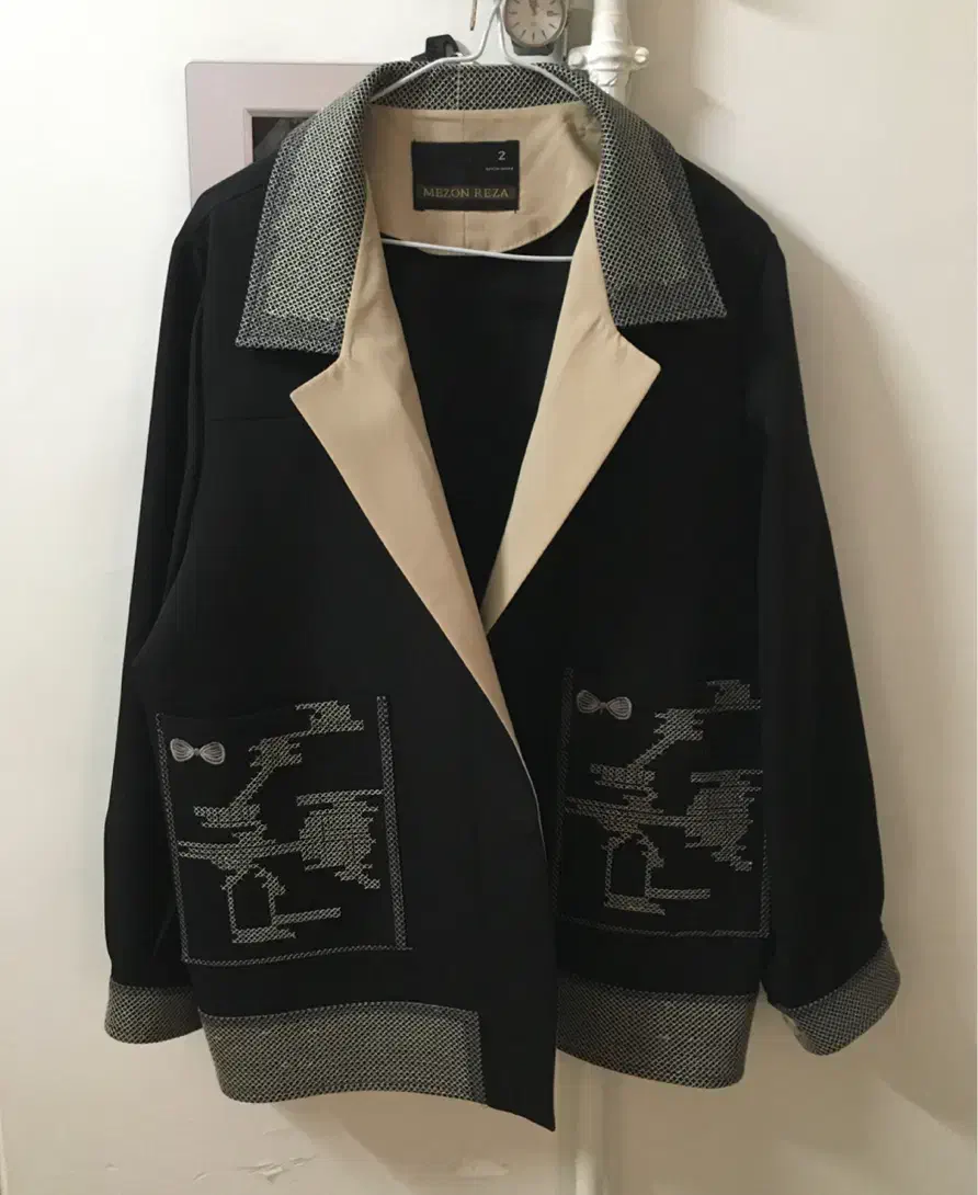 کت گلدوزی|لباس|خمین, |دیوار