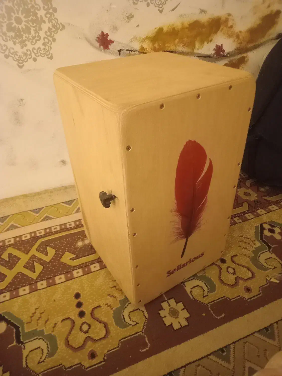 کاخن|درام و پرکاشن|همدان, |دیوار