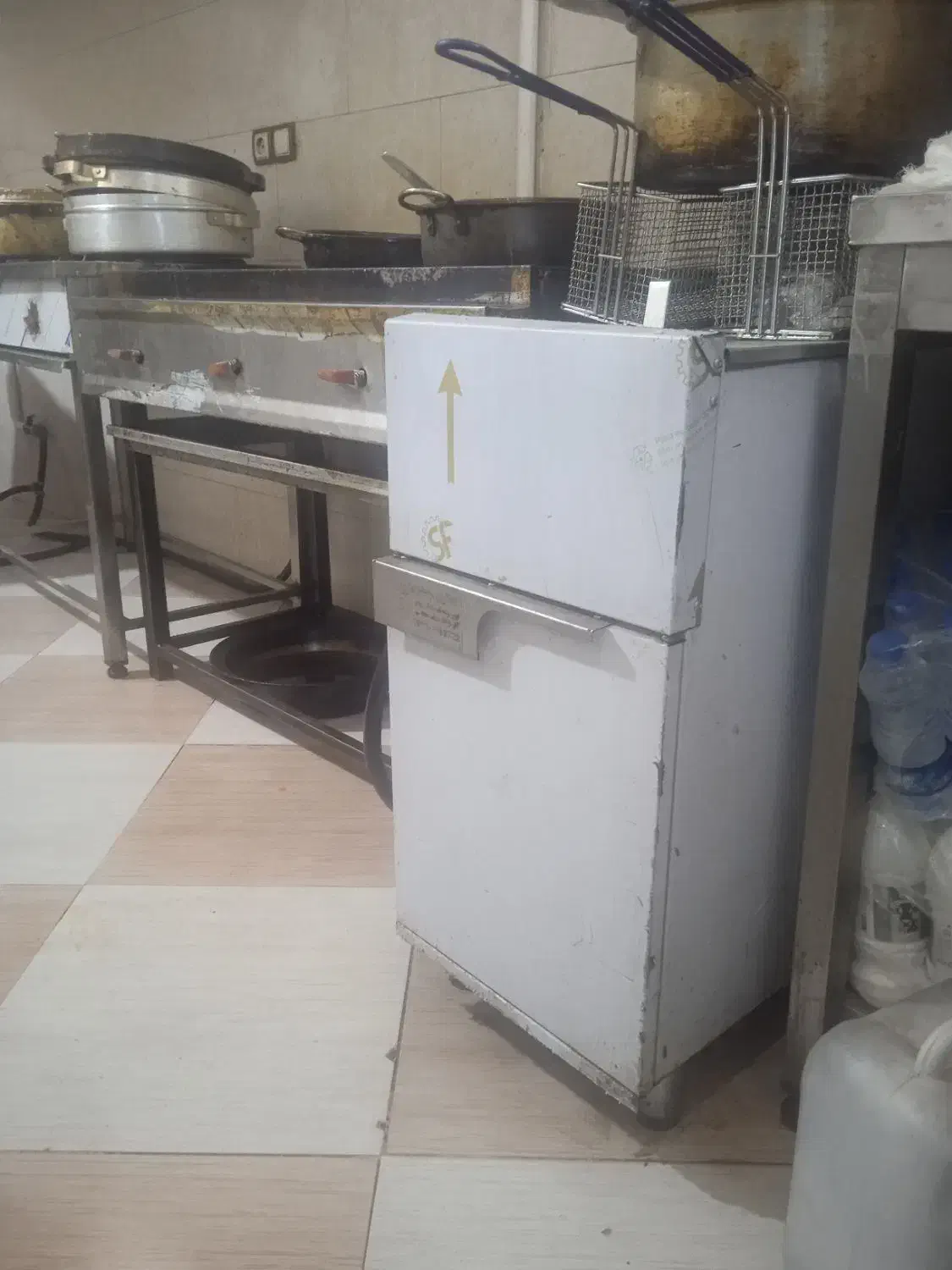 تعدادی وسایل فستفود|کافی‌شاپ و رستوران|کرمان, |دیوار