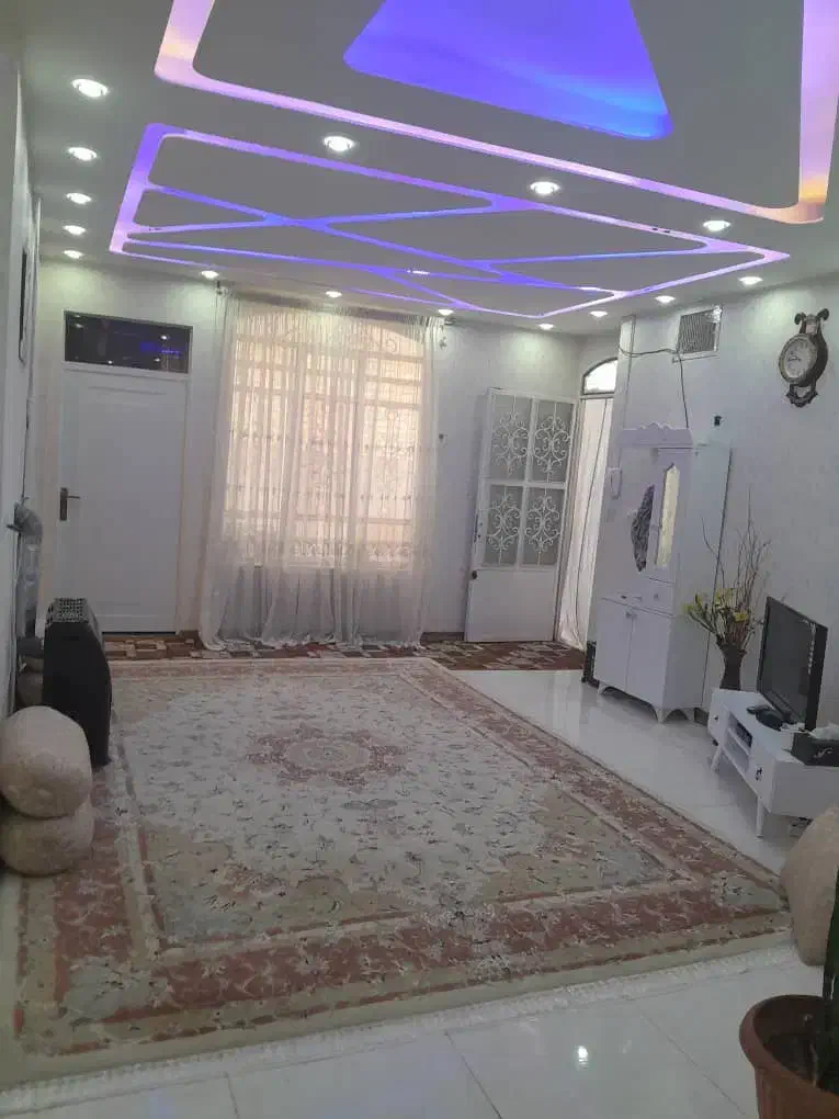 هم کف از دو طبق ۲خواب ماشین رو|فروش خانه و ویلا|شیراز, کوشک میدان|دیوار