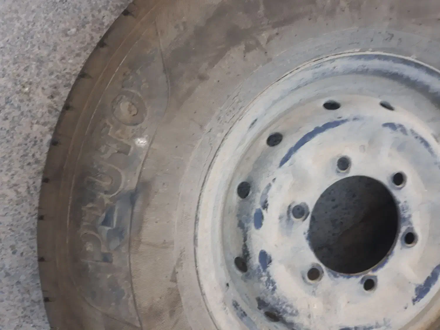 لاستیک رادیال فابریکی ولاستیک سیمی نیسان|قطعات یدکی و لوازم جانبی|صحنه, |دیوار