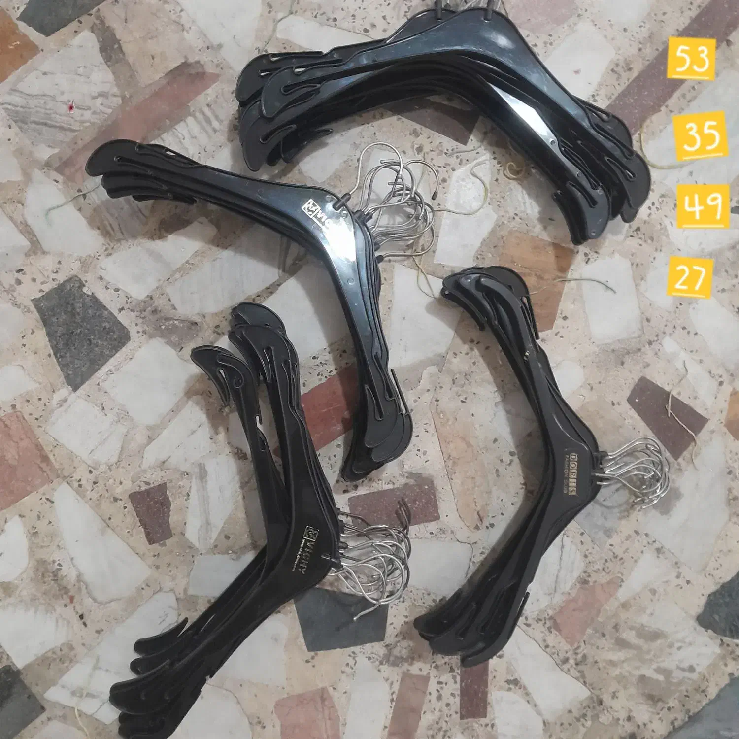 چوب لباسی و چوبکار لباس در چند مدل|بندرخت و رخت‌آویز|رشت, رشتیان|دیوار