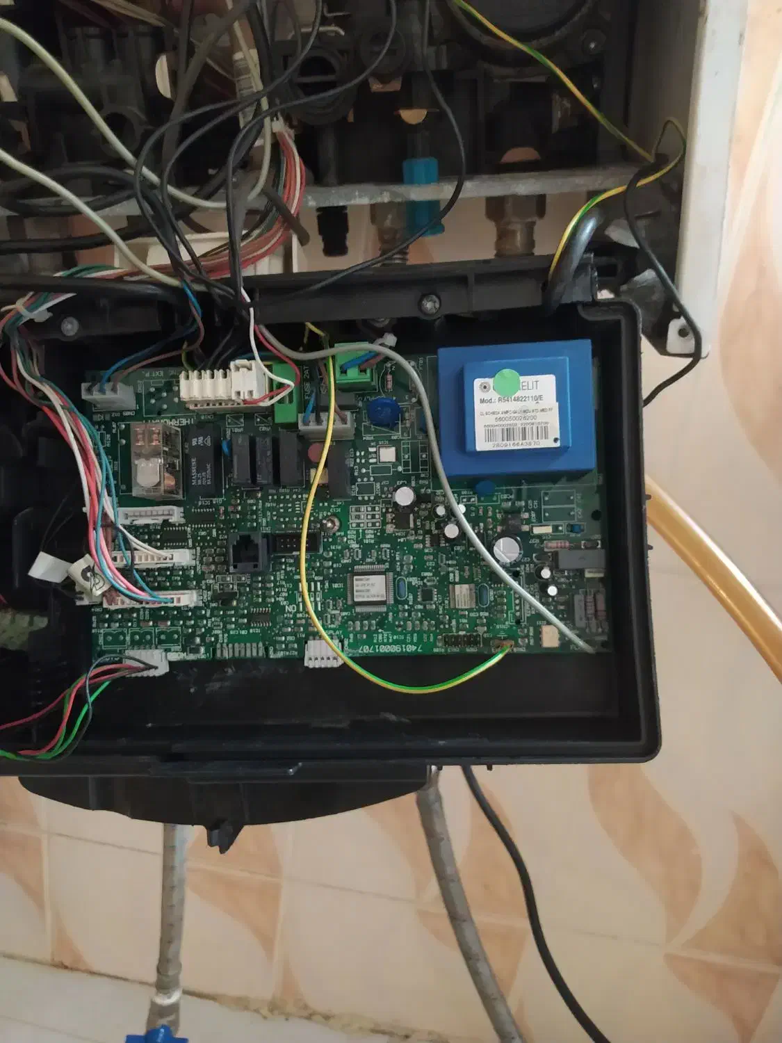 تعمیرات تخصصی پکیج آبگرمکن پمپ اب|خدمات پیشه و مهارت|مشهد, الهیه|دیوار