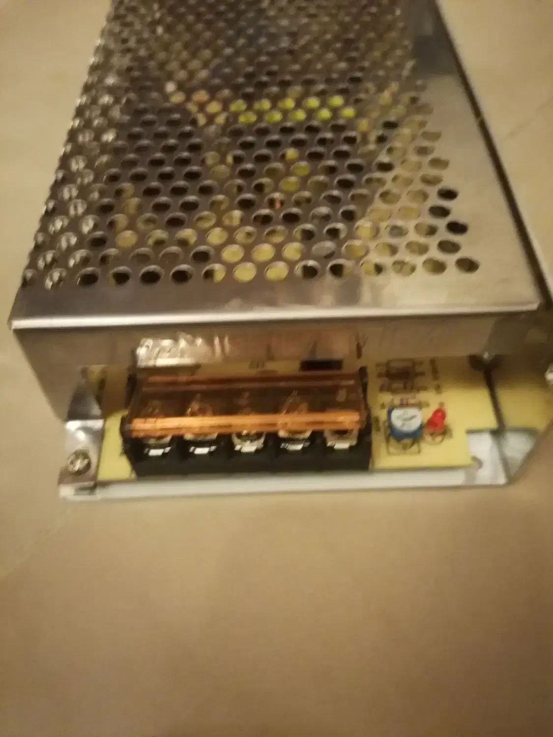 تعداد دوربین مداربسته و پاور دستگاه dvr|دوربین مداربسته|مشهد, احمدآباد|دیوار