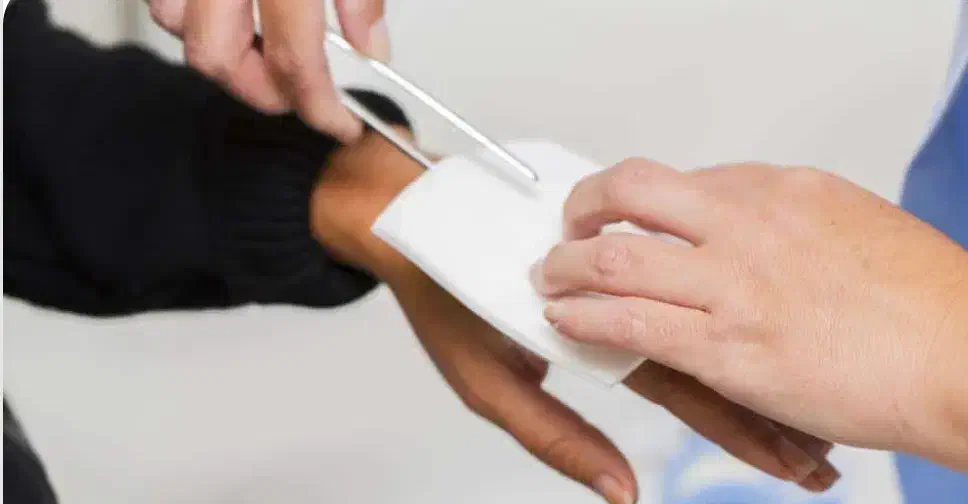 برای جای سوختگی شدید کسی دکتر سراغ داره|فعالیت داوطلبانه|خمینیشهر, |دیوار