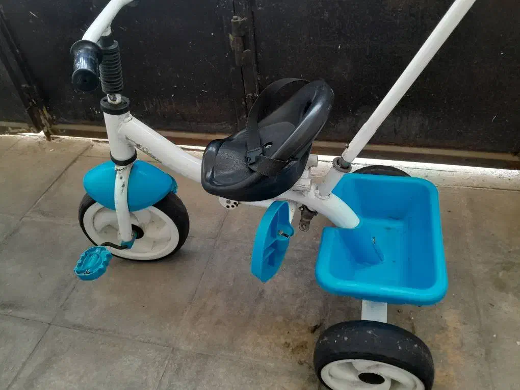 سه چرخه کودک|دوچرخه، اسکیت، اسکوتر|شیراز, کوشک میدان|دیوار