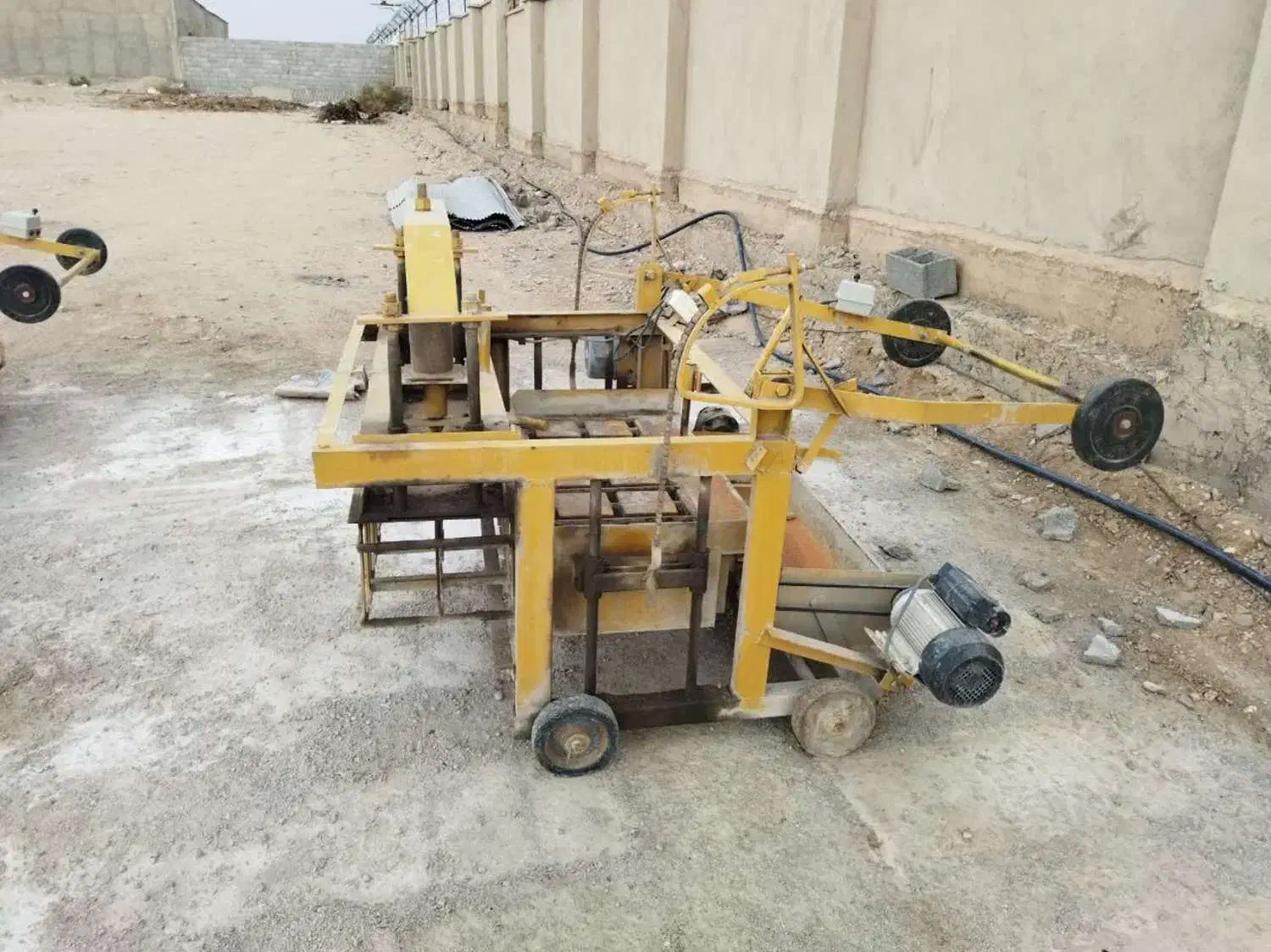 فروش2عددبلوک زن دوموتوره + 1عددمیکسردنده کمرکم کار|ماشینآلات صنعتی|طبس, |دیوار