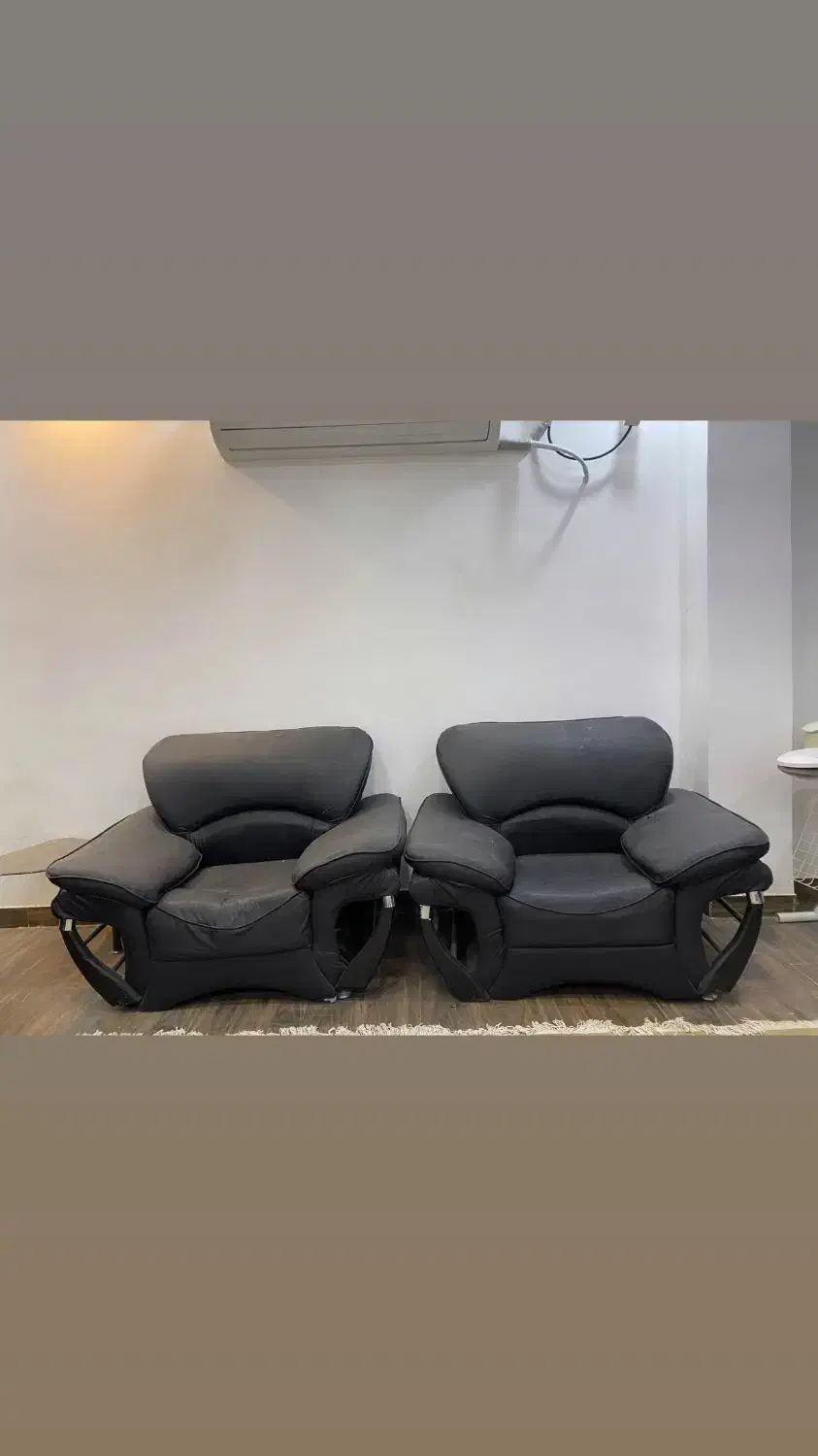 مبل چرم مشکی|مبلمان خانگی و میز عسلی|دوگنبدان, |دیوار