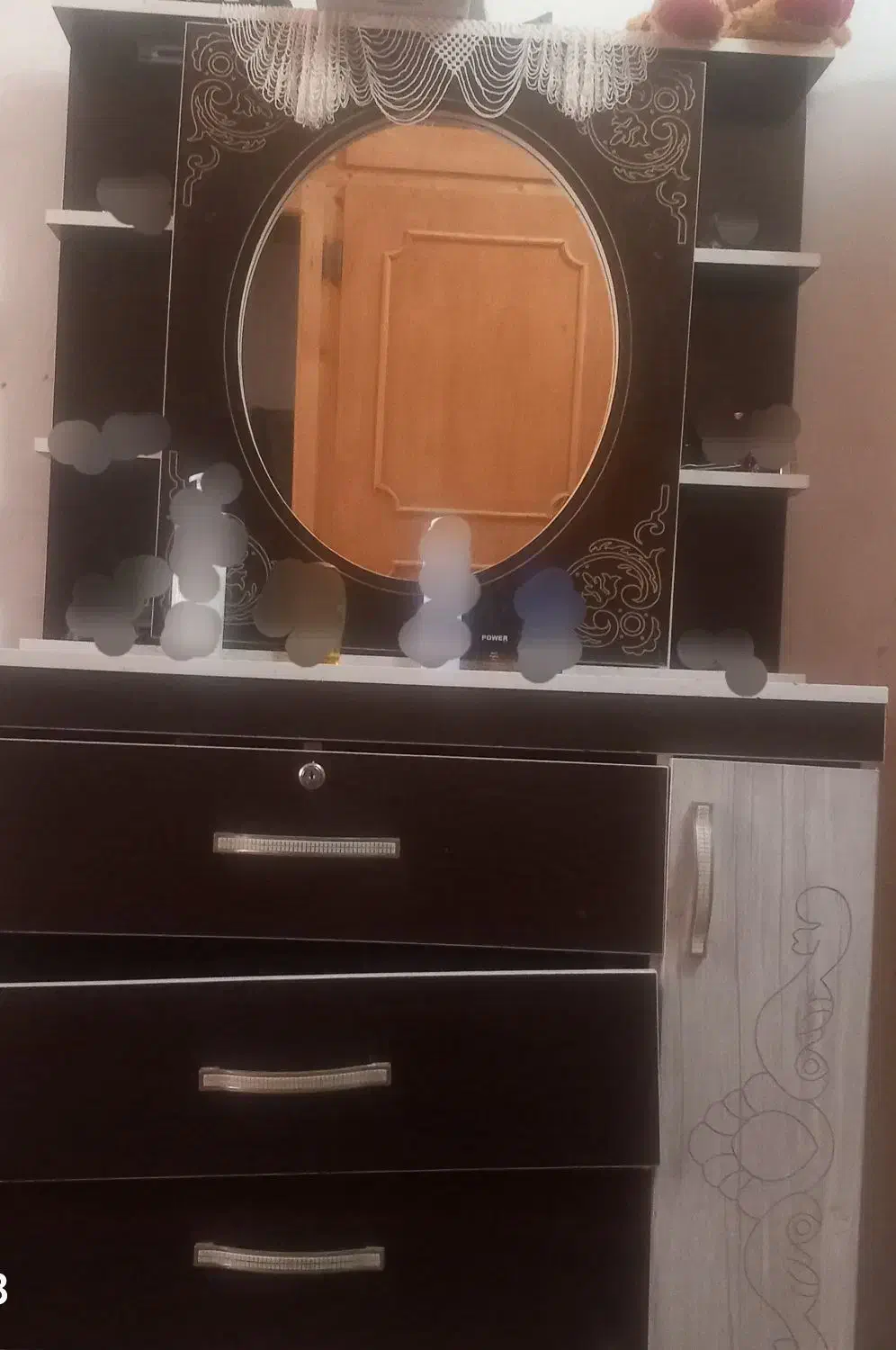 تخت  دونفره ،دو عدد پاتختی،میز ارایش|تخت و سرویس خواب|آزادشهر, |دیوار