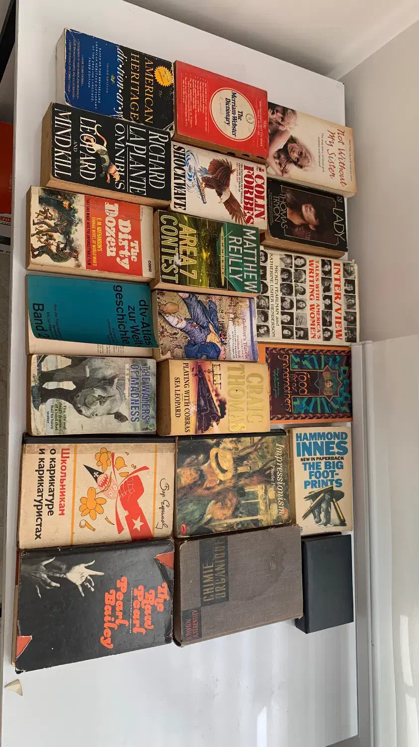 کتاب های رمان زبان انگلیسی|کتاب و مجله آموزشی|لاهیجان, کوی استادان|دیوار