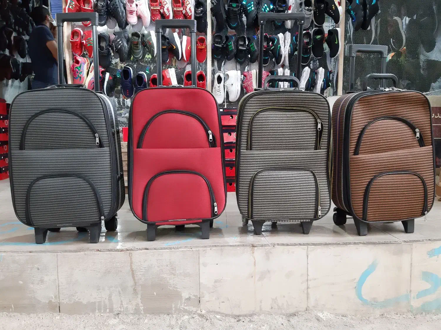 چمدون پارچه ای|کیف، کفش، کمربند|یاسوج, |دیوار