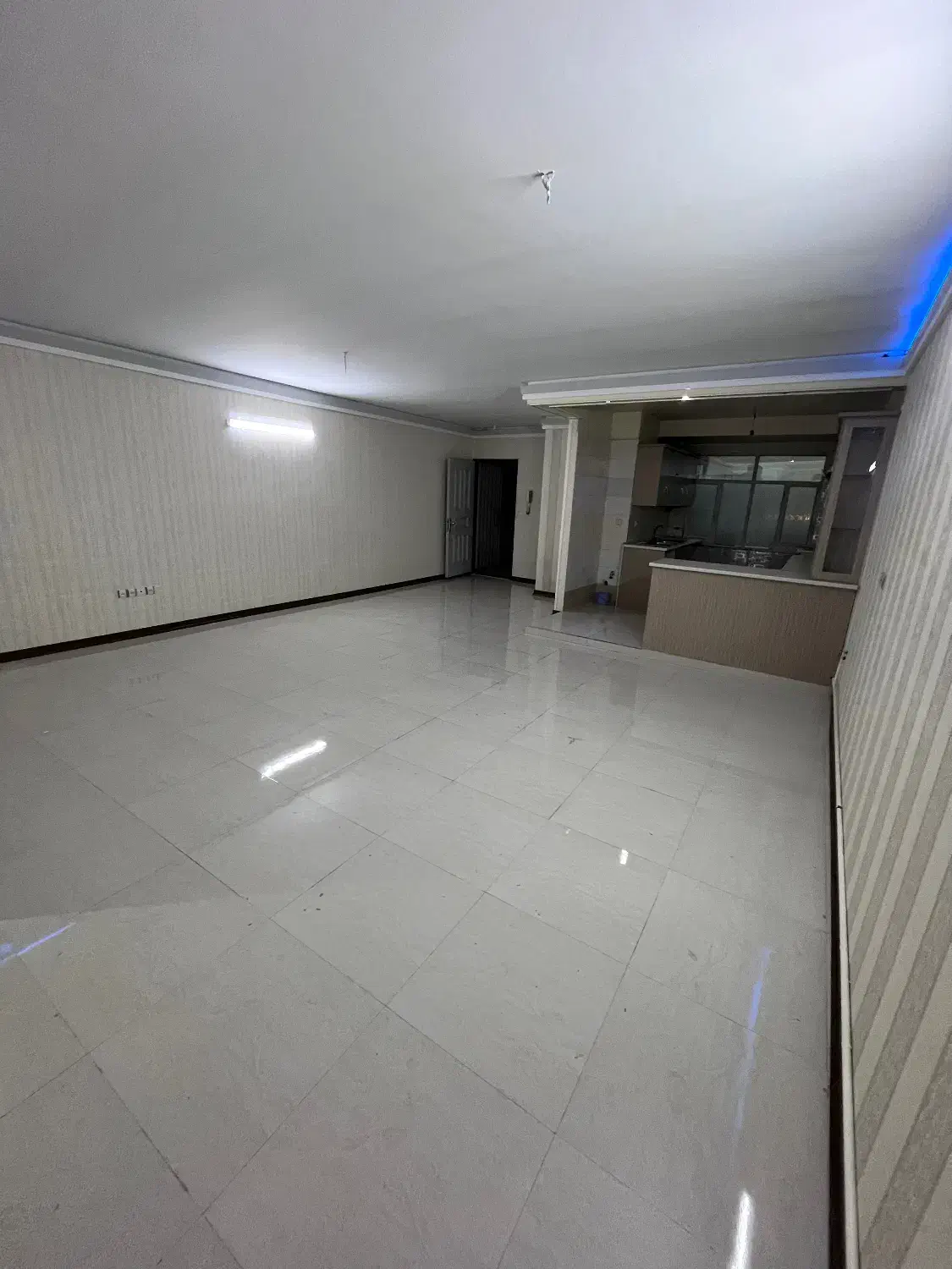 ۱۱۰متر دوخوابه تکواحدی تخلیه شرق پروین