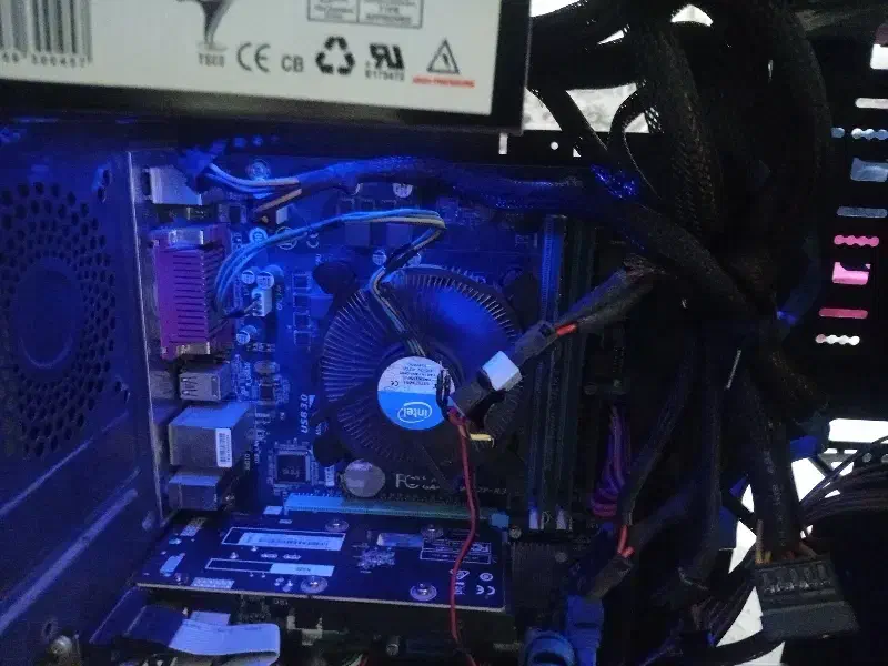 کامپیوتر با همه تجهیزات|رایانه رومیزی|قرچک, زیبا شهر|دیوار