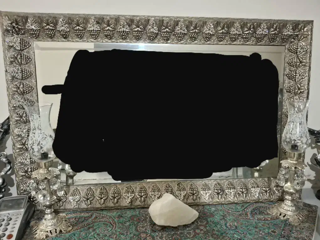 آینه بزرگ‌ و کنسول|بوفه، ویترین، کنسول|اصفهان, دانشگاه اصفهان|دیوار